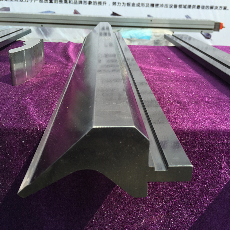 Bending machine mold